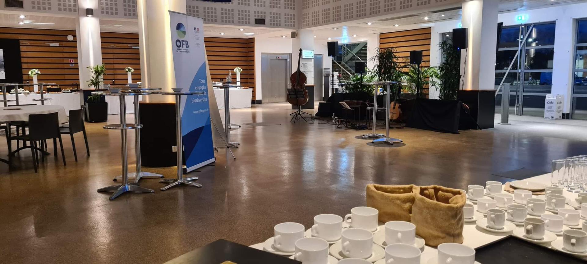 Mardi 22 mars 2022, le groupe DJANGO JAZZ TRIO étaitt à l'espace Encan, La Rochelle (17), pour animer la soirée de l'Office Français pour la biodiversité !