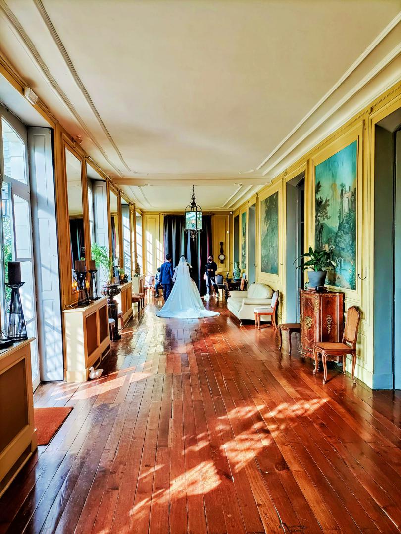 Samedi 09 avril 2022, le groupe SAMOVAR SWING TRIO était au Château de Briottières à Champigné (49), pour animer le cocktail de mariage d’Hélène et Zijie !