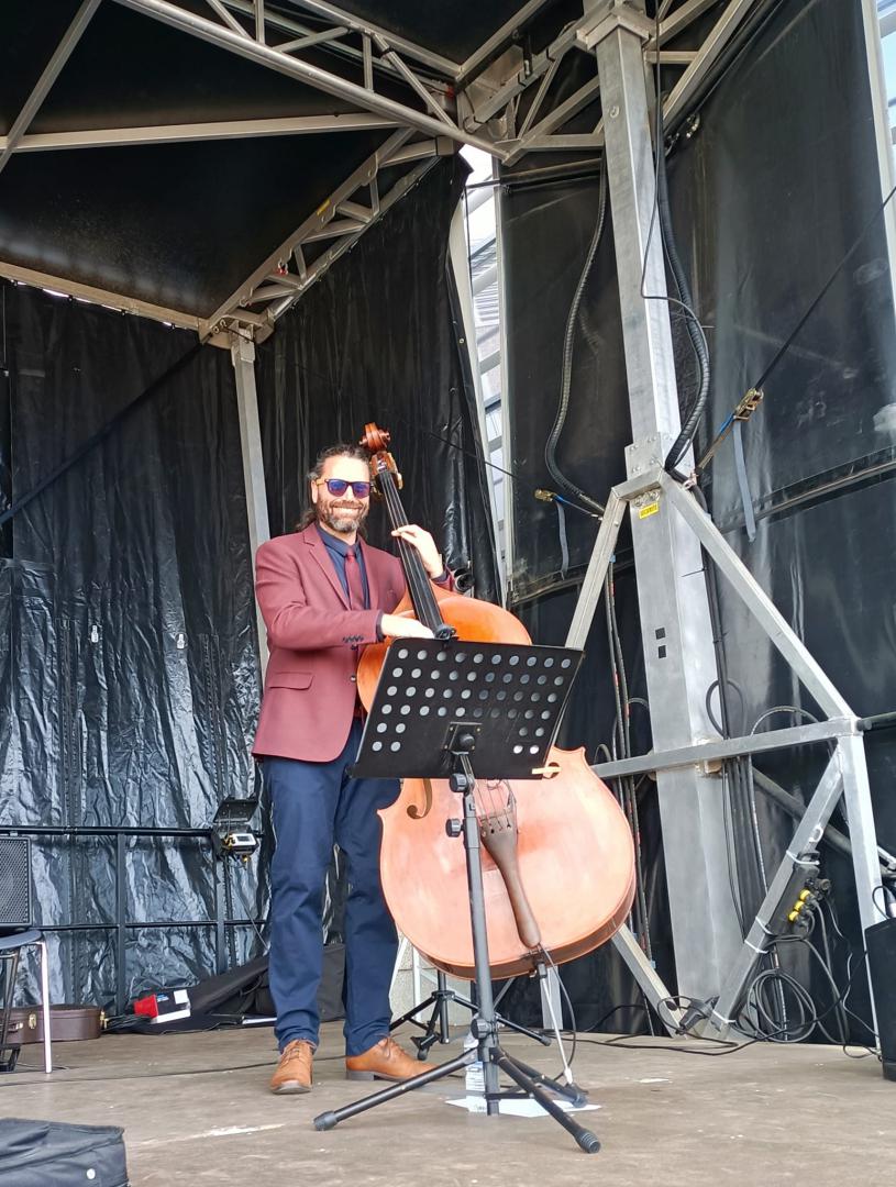 Vendredi 22 avril 2022, le groupe SAMOVAR SWING TRIO était au Parc des Expositions à Angers de 11h45 à 14h30, dans le cadre de la Foire d'Angers 2022 !