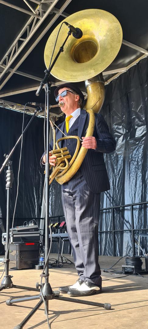 Vendredi 22 avril 2022, le groupe ONLY NEW JAZZ BAND était en formule Trio au Parc des Expositions à Angers de 16h à 19h, dans le cadre de la Foire d'Angers 2022 !