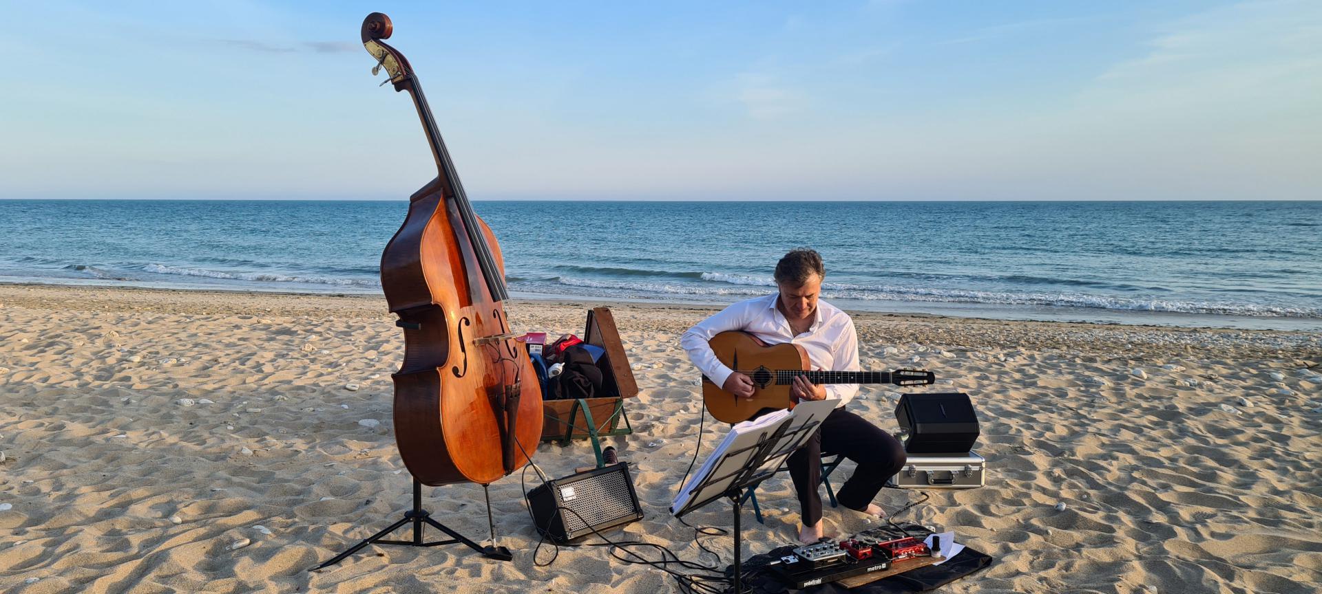 Vendredi 06 mai 2022, 1ère du nouveau groupe TEA TIME Duo dans un cadre idyllique ☀️!!! Les pieds dans l'eau au Bois-Plage-en-Ré (17), pour un anniversaire (55 ans) !