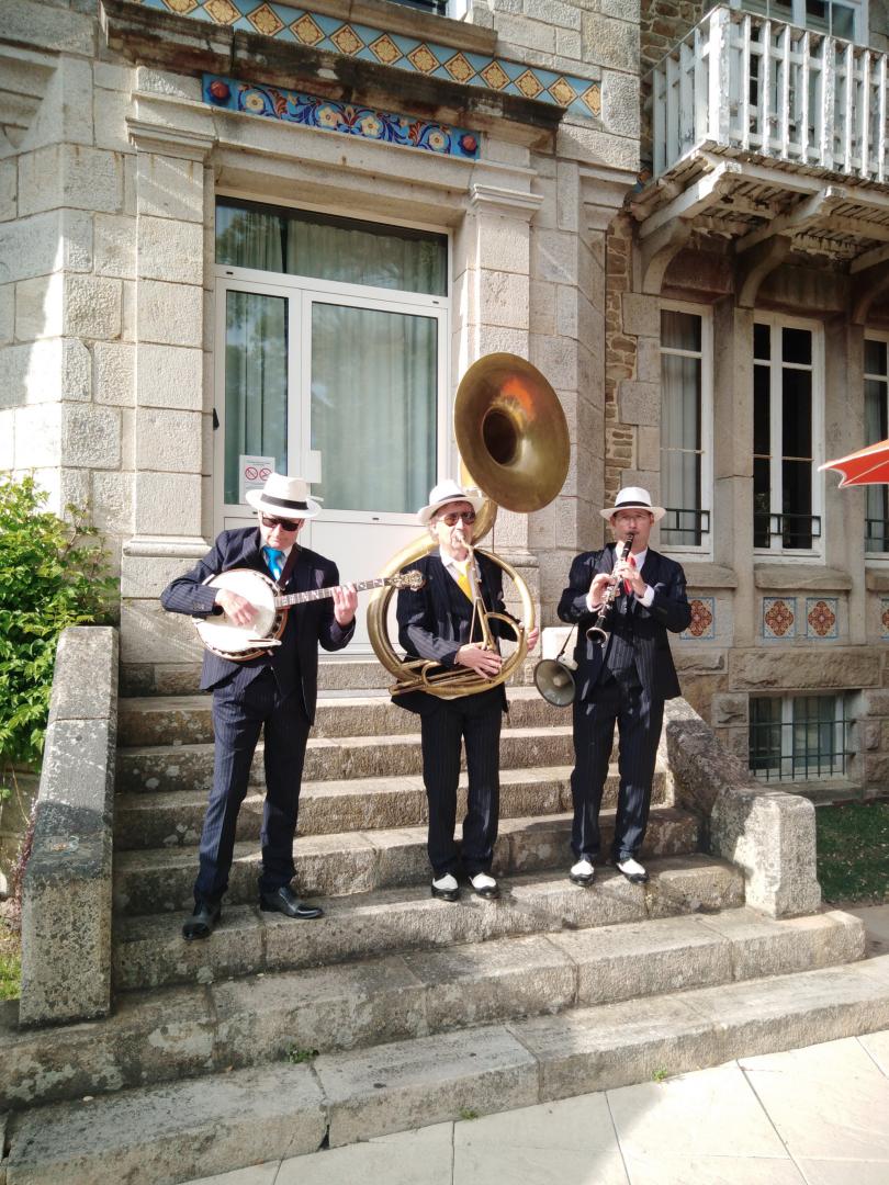 Samedi 07 mai 2022, le groupe ONLY NEW JAZZ BAND était en formule Trio au Domaine &#34;Ker Juliette&#34; à Pornichet (44), pour l'animation d'un cocktail de mariage !