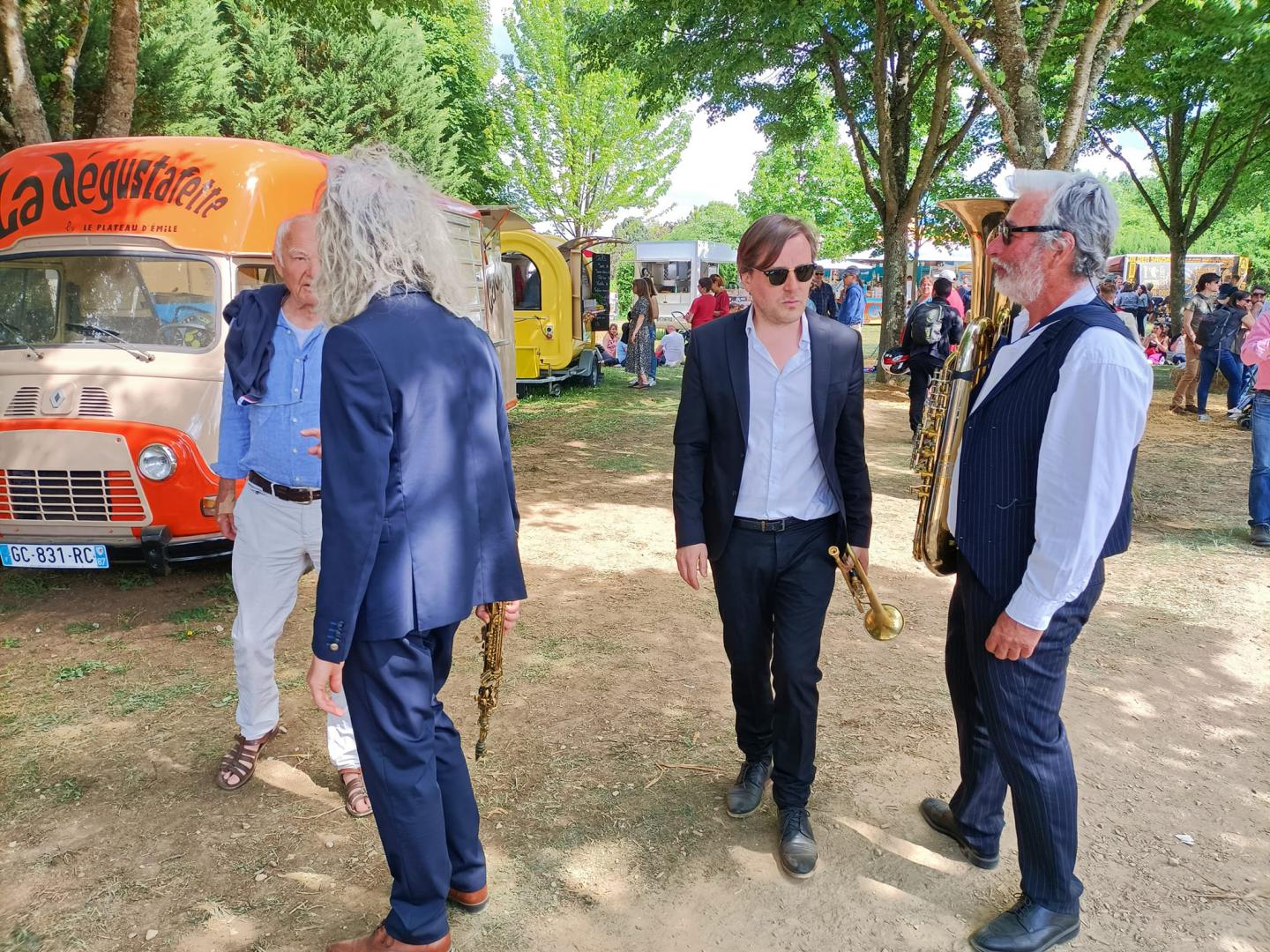 Samedi 07 mai 2022, le groupe ONLY NEW JAZZ BAND était en formule 4tet au FOODTRUCKS Festival 86 à Buxerolles, de 13h30 à 21h !