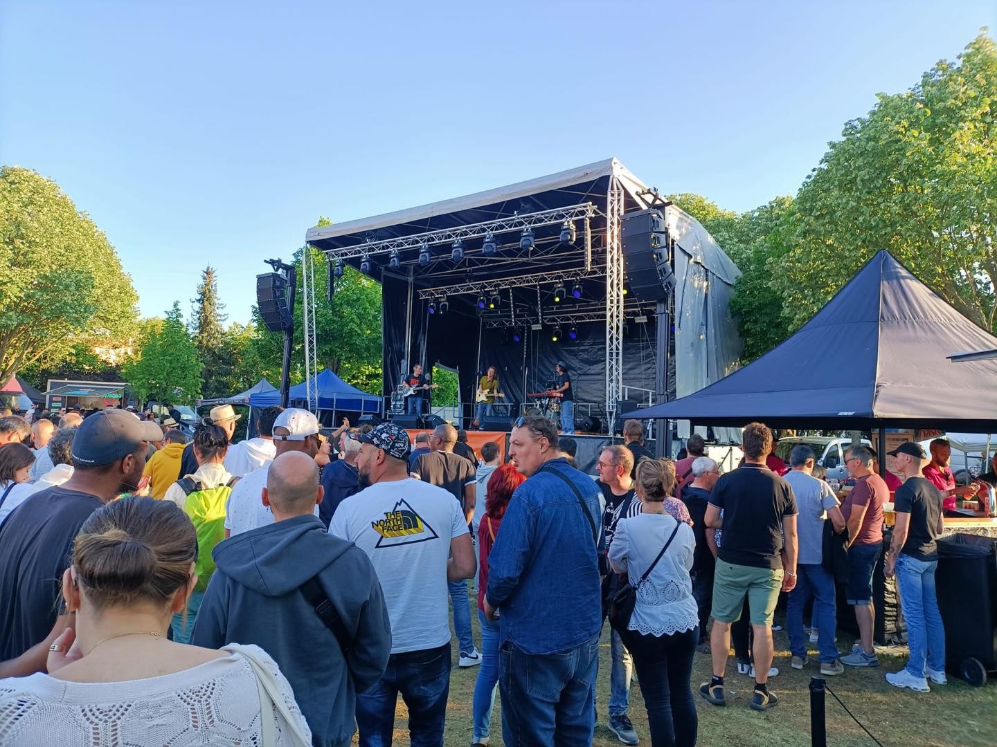 Samedi 07 mai 2022, le groupe ONLY NEW JAZZ BAND était en formule 4tet au FOODTRUCKS Festival 86 à Buxerolles, de 13h30 à 21h !