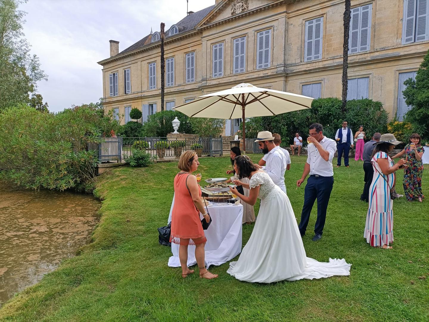 Samedi 21 mai 2022, le groupe ONLY NEW JAZZ BAND était en formule 4tet au Château de Peyronnet à St-Louis-de-Montferrand (33), pour l'animation du mariage d'Emilie et Jean-Charles !