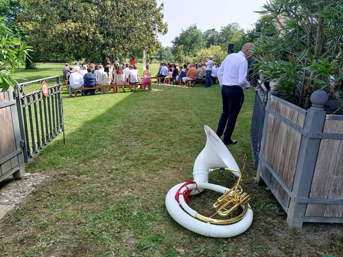 Samedi 21 mai 2022, le groupe ONLY NEW JAZZ BAND était en formule 4tet au Château de Peyronnet à St-Louis-de-Montferrand (33), pour l'animation du mariage d'Emilie et Jean-Charles !