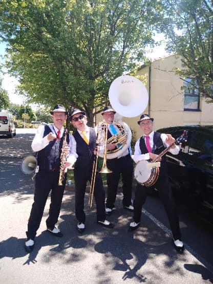 Samedi 28 mai 2022, le groupe ONLY NEW JAZZ BAND était en formule 4tet à St-Michel-Chef-Chef (44), pour l'animation d'un cocktail de mariage !