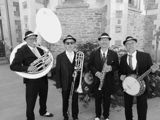 Samedi 28 mai 2022, le groupe ONLY NEW JAZZ BAND était en formule 4tet à St-Michel-Chef-Chef (44), pour l'animation d'un cocktail de mariage !