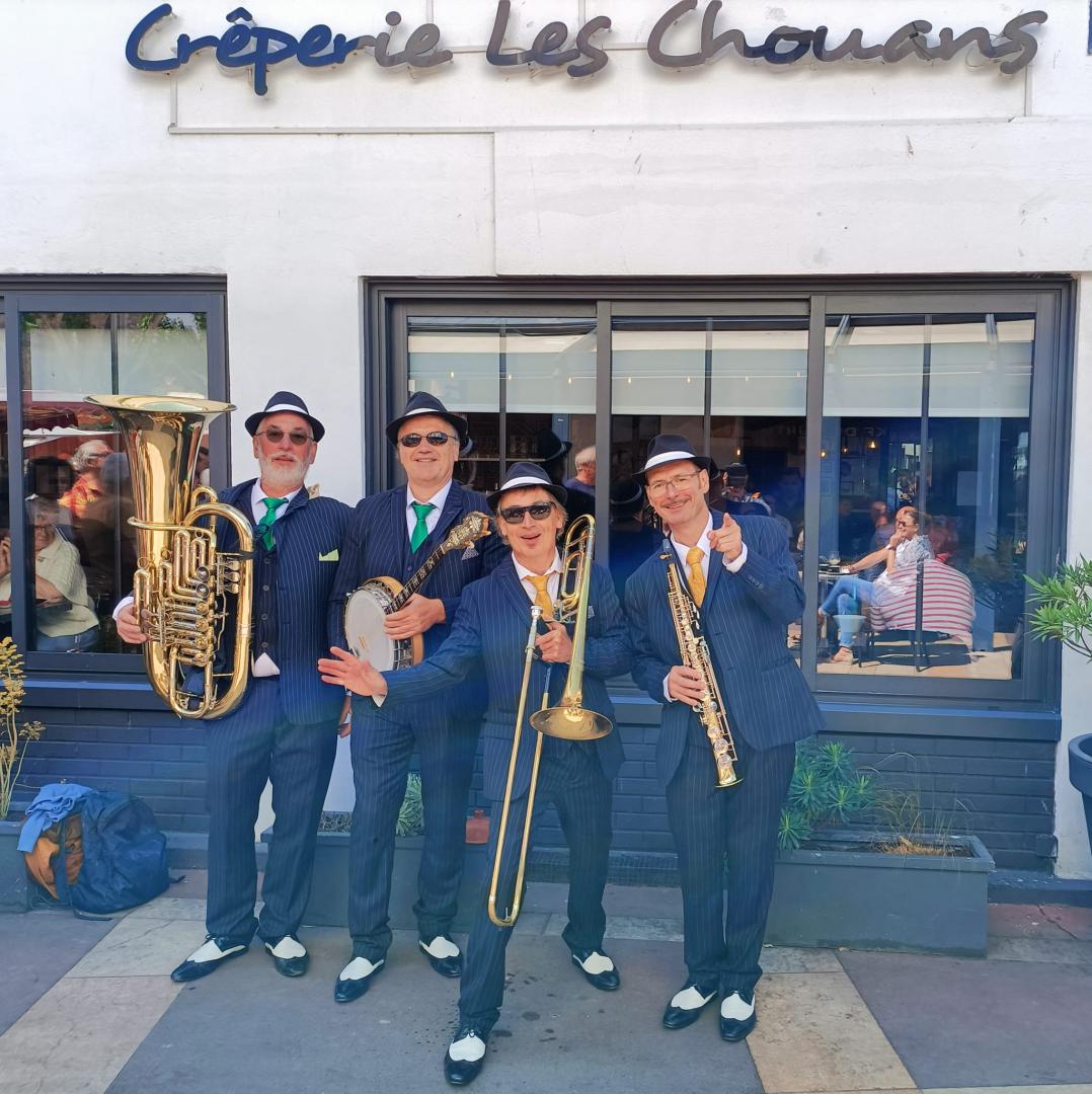 Dimanche 05 juin 2022, le groupe ONLY NEW JAZZ BAND était en formule 4tet à Saint-Gilles-Croix-de-Vie (85), dans le cadre de la 38ème édition du Festival ST JAZZ SUR VIE !