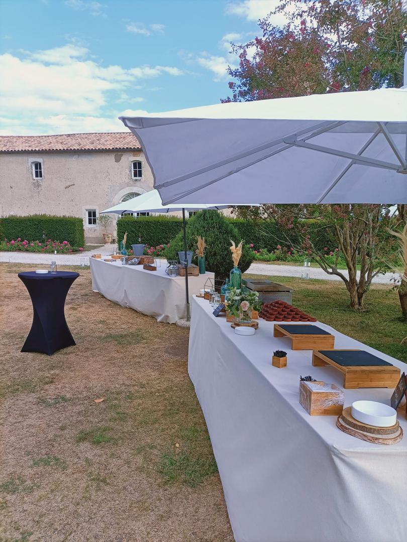 Samedi 03 septembre 2022, le groupe SAMOVAR SWING 4TET était au Château de Puyrigault à Léoville (17), pour l'animation du cocktail de mariage d'Emile et Quentin !