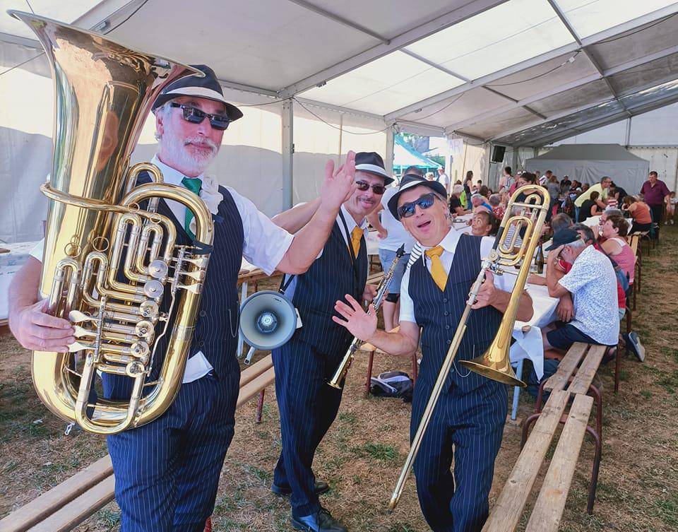 Dimanche 11 septembre 2022, le groupe ONLY NEW JAZZ BAND était en formule 4tet à La Chapelle-Rousselin (49), dans le cadre de la Fête de la Langue de Boeuf !