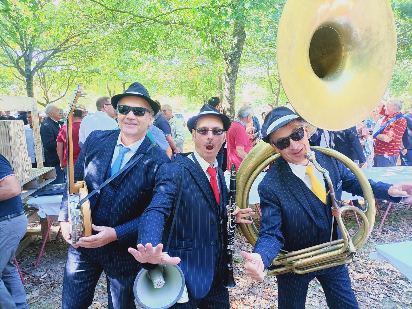 Samedi 17 septembre 2022, le groupe ONLY NEW JAZZ BAND était en formule Trio au Boupère (85), pour l'animation du mariage d'Hélène et Sébastien !