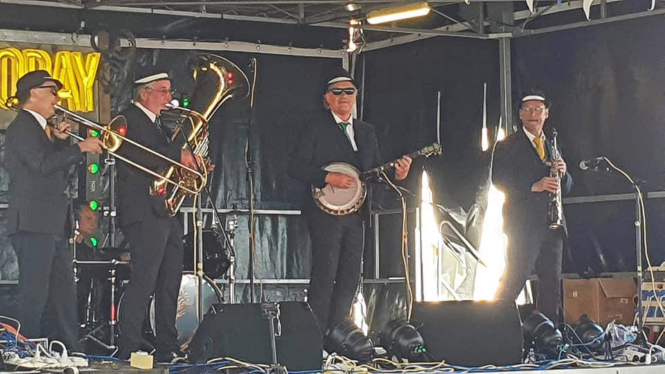 Dimanche 25 septembre 2022, le groupe ONLY NEW JAZZ BAND était en concert en formule 4tet à La Bernerie-en-Retz (44), dans le cadre du festival RETZRODAY 2022 (9ème édition) !