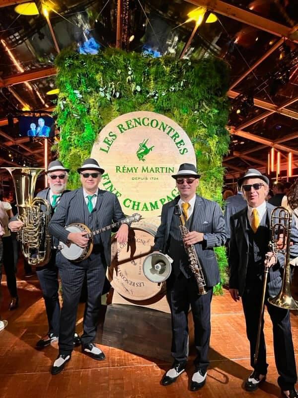 Jeudi 20 octobre 2022, le groupe ONLY NEW JAZZ BAND était en formule 4tet au site d'élaboration des Cognacs Rémy Martin à Merpins (16), pour la soirée &#34;Rencontres Fine Champagne&#34; !