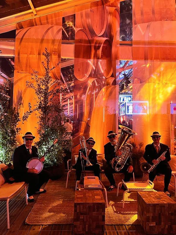 Jeudi 20 octobre 2022, le groupe ONLY NEW JAZZ BAND était en formule 4tet au site d'élaboration des Cognacs Rémy Martin à Merpins (16), pour la soirée &#34;Rencontres Fine Champagne&#34; !