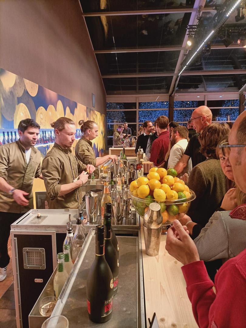 Jeudi 20 octobre 2022, le groupe ONLY NEW JAZZ BAND était en formule 4tet au site d'élaboration des Cognacs Rémy Martin à Merpins (16), pour la soirée &#34;Rencontres Fine Champagne&#34; !