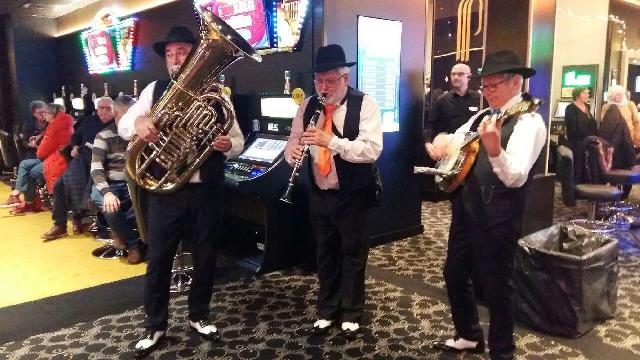 Jeudi 19 janvier 2023, la 2ème équipe du groupe ONLY NEW JAZZ BAND était en formule Trio au Casino Partouche de Pornichet (44), pour la soirée des voeux 2023 !