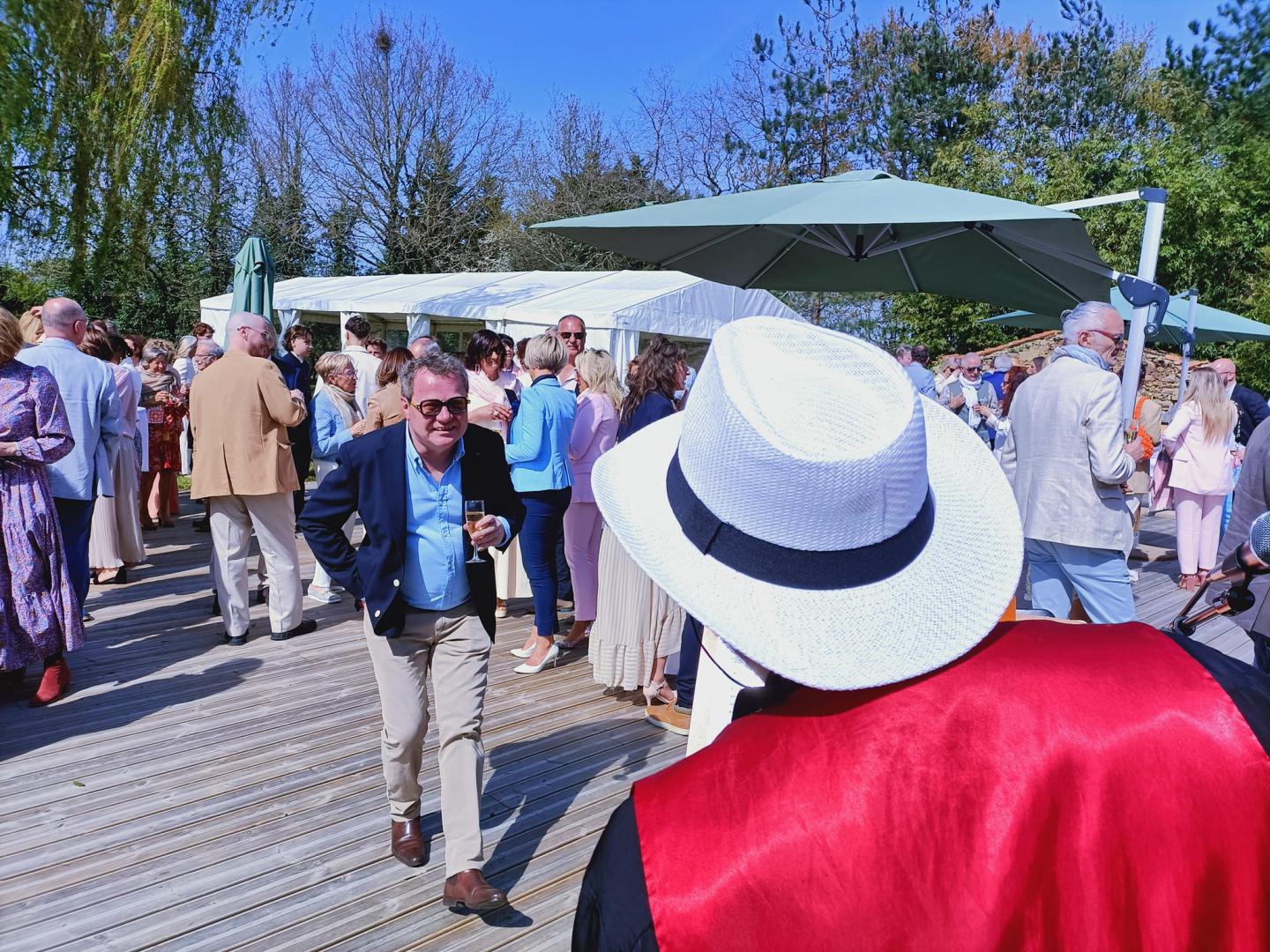 Samedi 08 avril 2023 ☀️, Jazz New Orleans au Domaine de la Bernerie à Froidfond (85), avec Alain Pasquier (Trompette, Sax Soprano &#38; Clarinette), Jean-Christophe Renvoyer (Banjo ) et Alain Esseau (Tuba) !