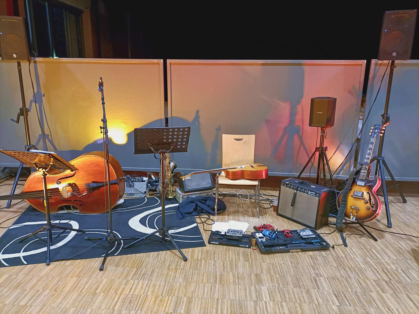 Vendredi 14 avril 2023, le groupe L.J.R Jazz Trio était à la Salle Antonia à Chantonnay (85), dans le cadre de la Foire Expo ! !