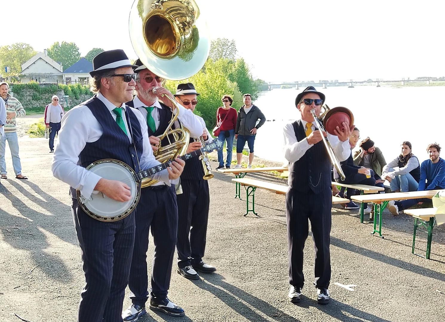 Samedi 29 avril 2023, le groupe ONLY NEW JAZZ BAND (formule 4tet) était en concert à Montsoreau (49), dans le cadre des &#34;Instants musicaux&#34; !