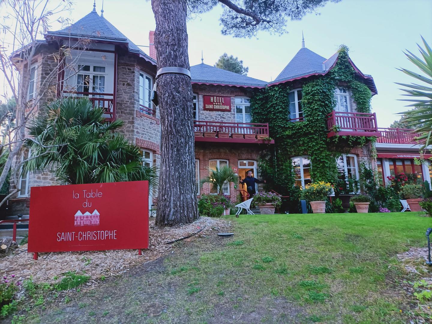 Samedi 13 mai 2023 (soir), le groupe SAMOVAR SWING TRIO était à L'Hôtel Saint-Christophe, à La Baule-Escoublac (44) !