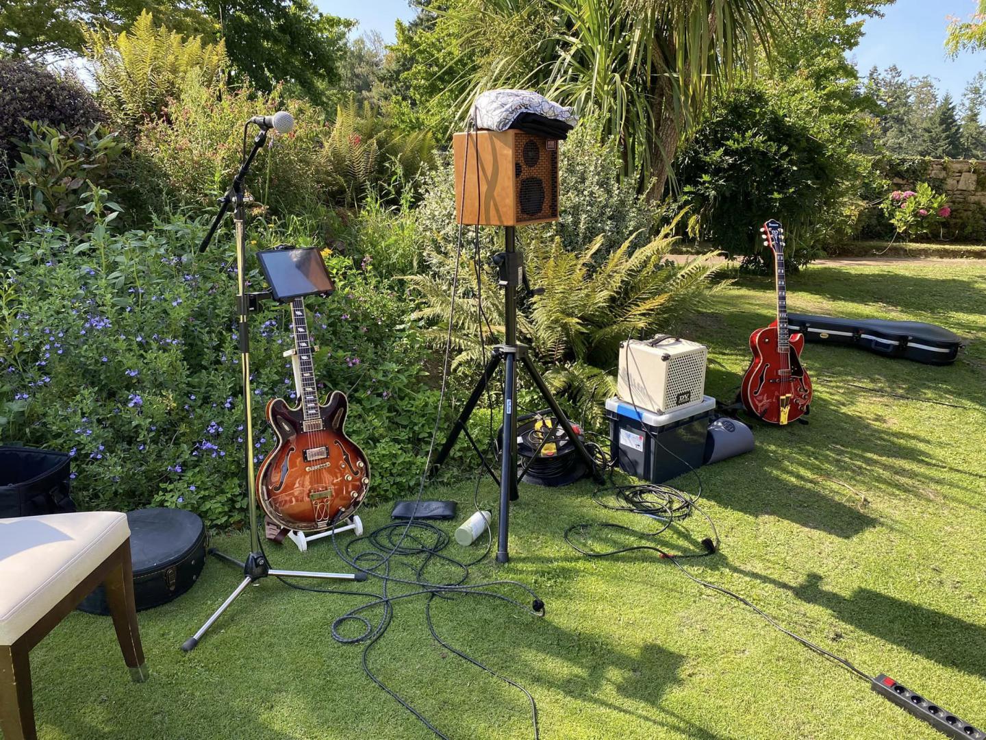 Mardi 10 août 2023, le groupe DJAZ WEST DUO était au Club House du domaine de la Bretesche à Missillac (44) !