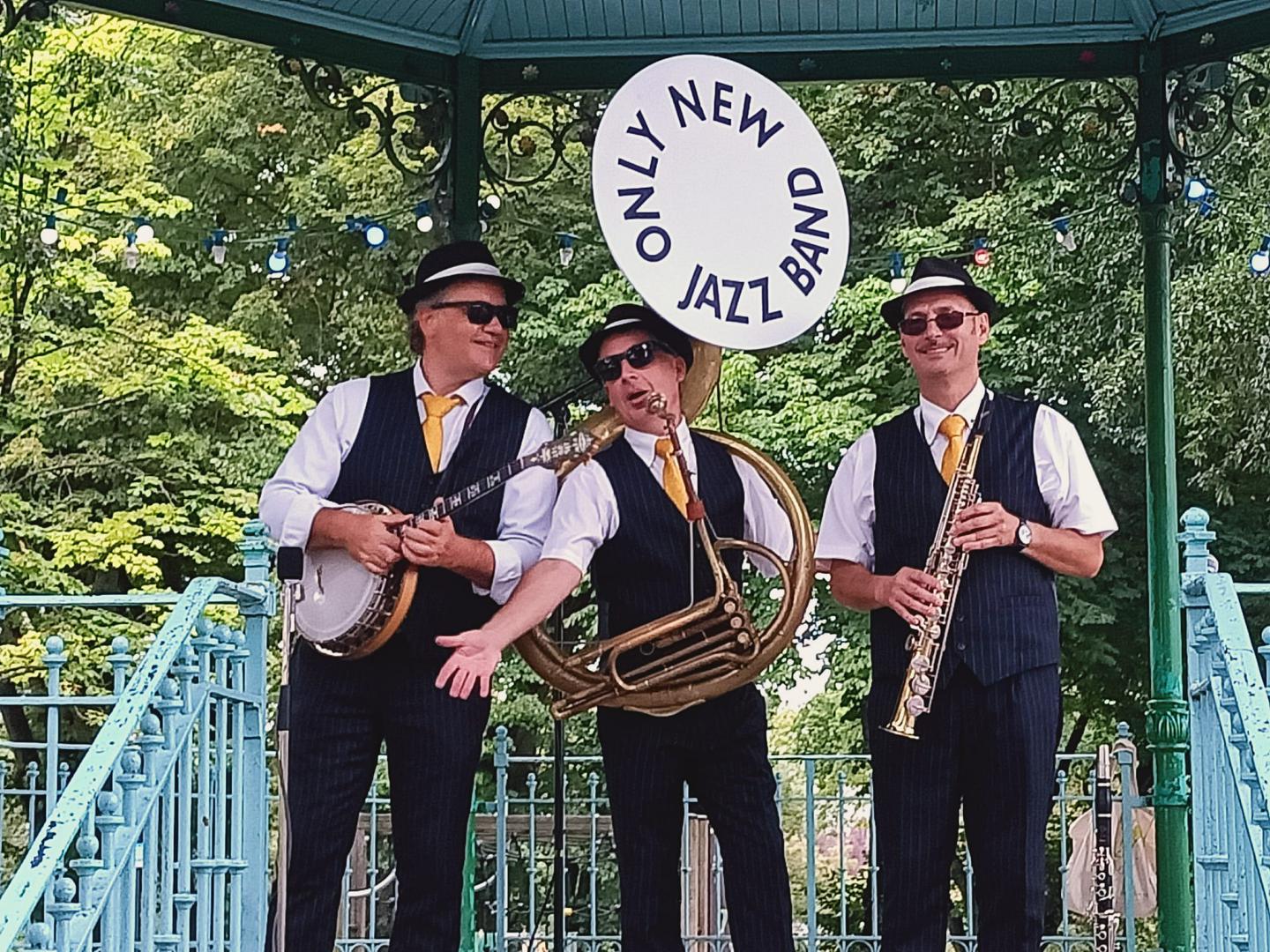 Vendredi 18 août 2023, le groupe ONLY NEW JAZZ BAND était en concert à Châteaubriant (44), au Kiosque de l'Esplanade des Terrasses. Dans le cadre de la 3ème édition des animations estivales de la ville de Châteaubriant !