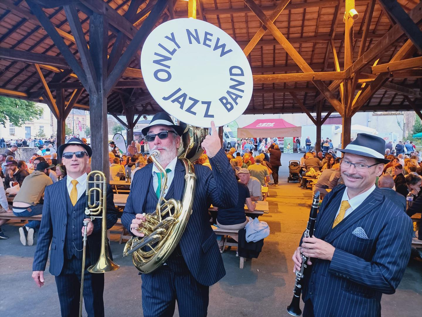 Vendredi 04 août 2023, le groupe ONLY NEW JAZZ BAND était en formule 4tet à Argentonnay (79), pour l’animation d’un marché de Producteurs