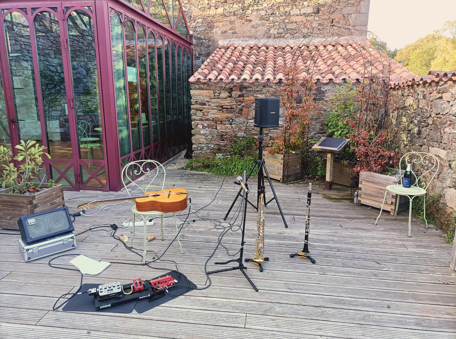 Samedi 05 août 2023, le groupe SAMOVAR SWING DUO était au Logis de la Chabotterie à Saint-Sulpice-le-Verdon (85), pour l'association &#34;Les Amis de la Chabotterie&#34; !