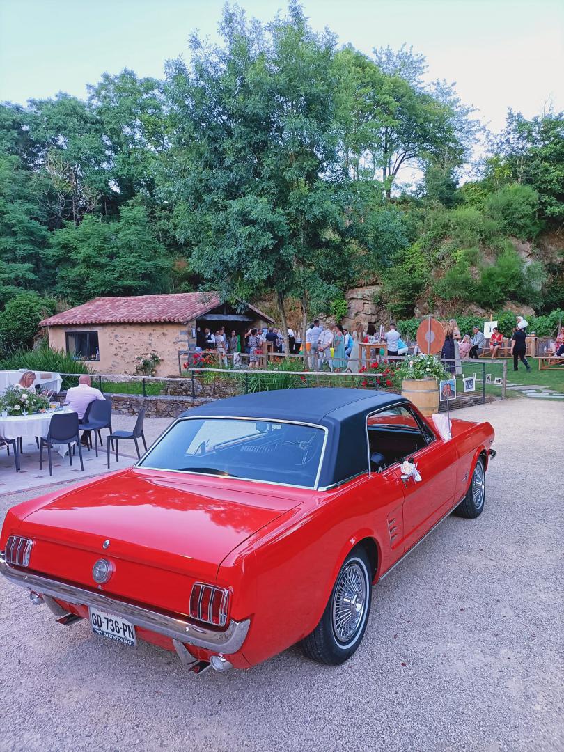 Samedi 10 juin 2023, le groupe SAMOVAR SWING DUO était au Moulin de la Faubretière au Boupère (85), pour l’animation d’un cocktail de mariage  !