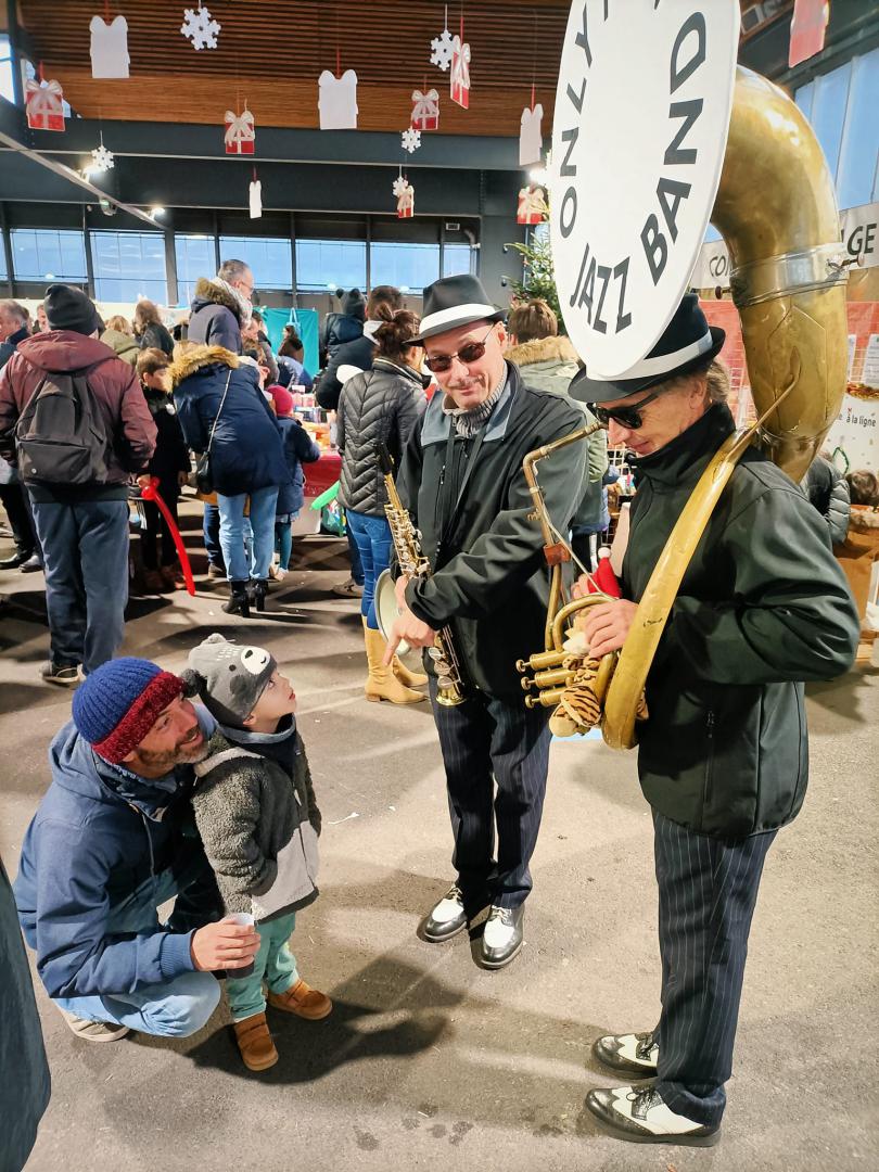 Dimanche 03 décembre 2023, le groupe ONLY NEW JAZZ BAND était en formule Trio au marché de Noël de Basse-Goulaine (44) !