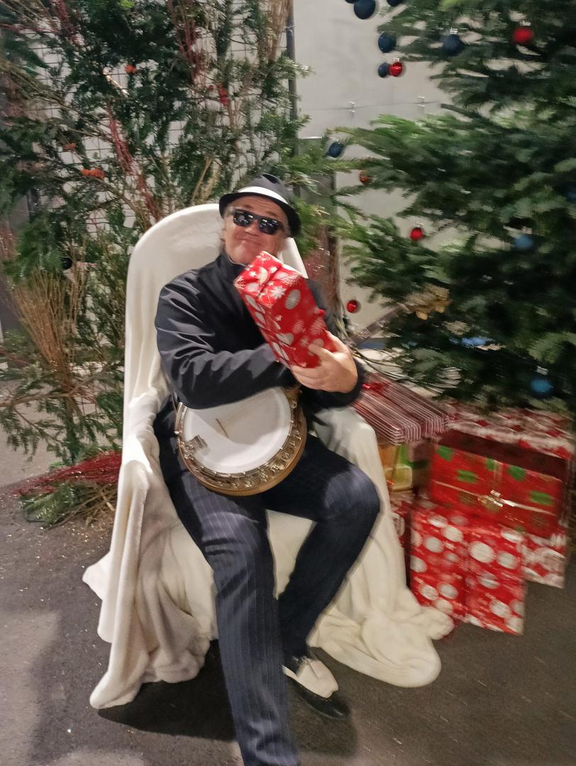 Dimanche 03 décembre 2023, le groupe ONLY NEW JAZZ BAND était en formule Trio au marché de Noël de Basse-Goulaine (44) !